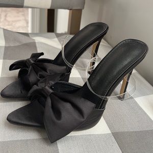 Black Simmi with 4 in. heel